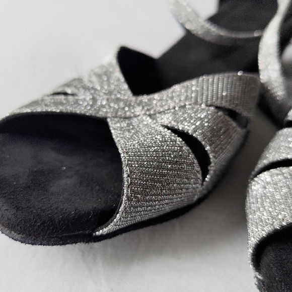 Silver Ballroom Dance Shoes sz 11 - Picture 2 of 5
